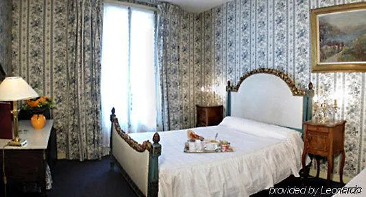 Hotel Courseine Courbevoie